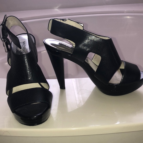 Authentic MICHAEL Michael Kors Black heels. - Picture 4 of 8